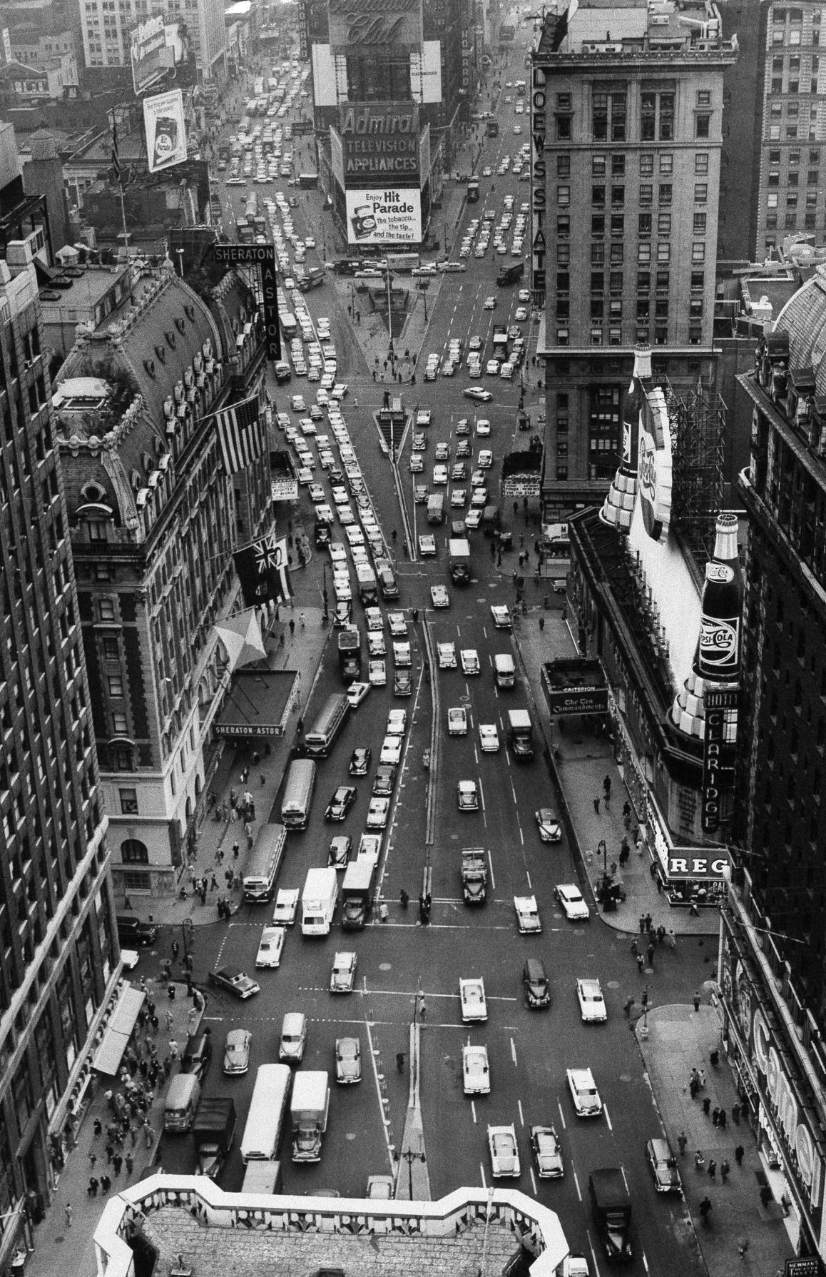 1954: Times Square New York